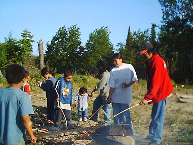 After all that hard work it's time for a winnie roast.